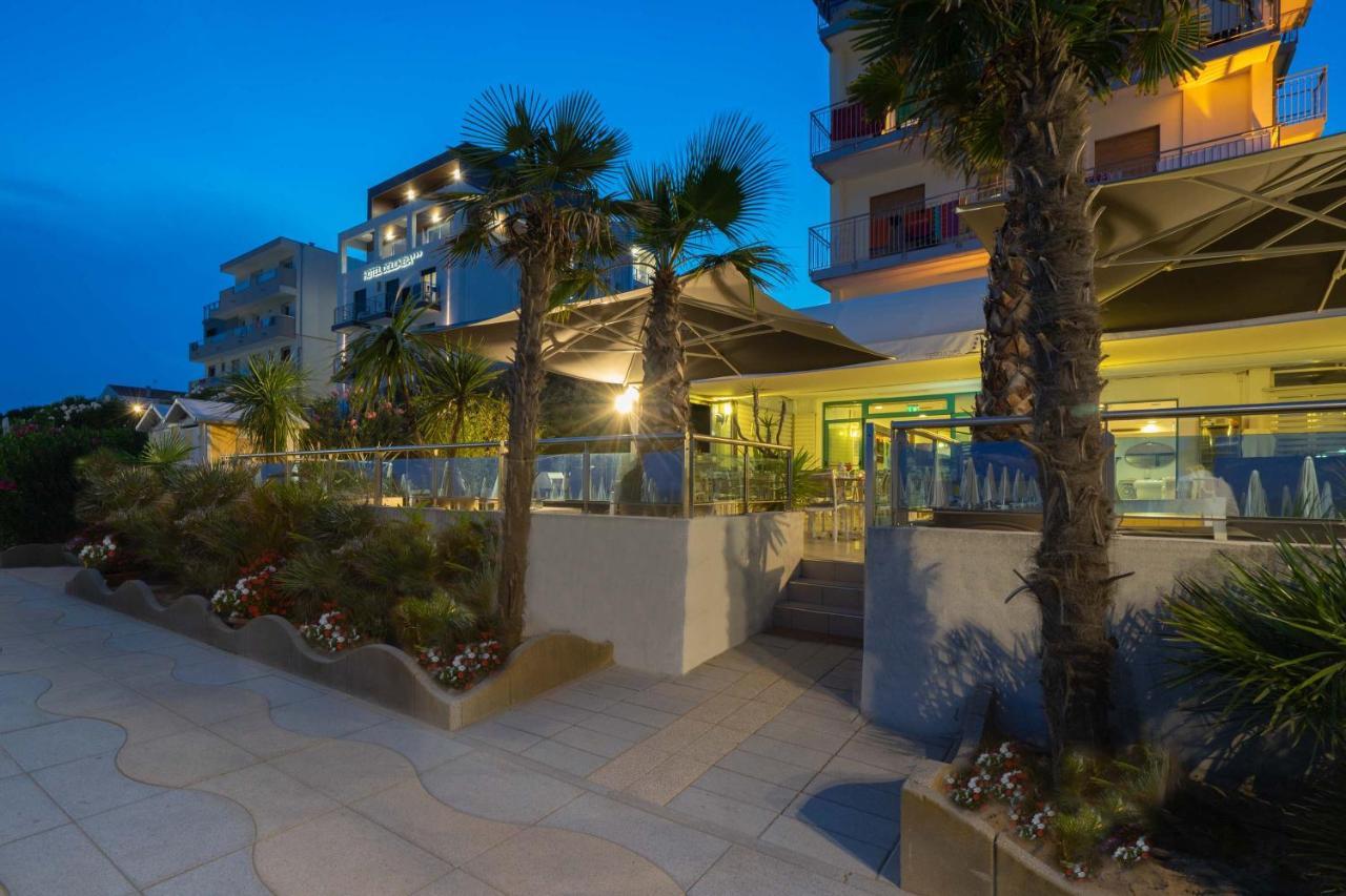 Hotel Delaville Frontemare Lido di Jesolo Exterior foto